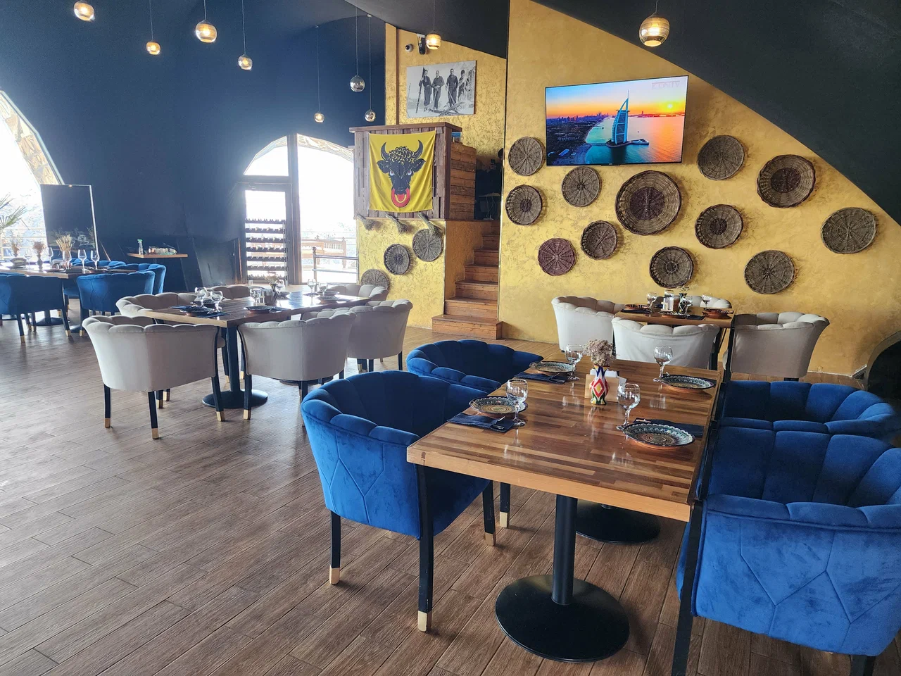 2290 | Restaurant • Bar • Terrace