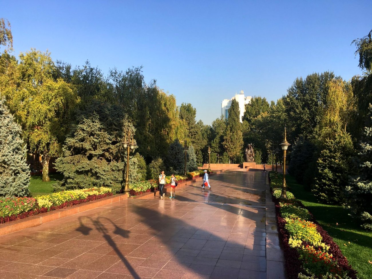 Memorial and Honors Square in Tashkent