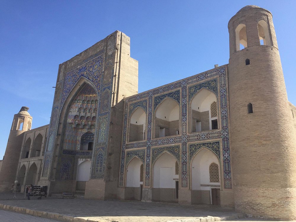 Abdulaziz Khan Madrasah