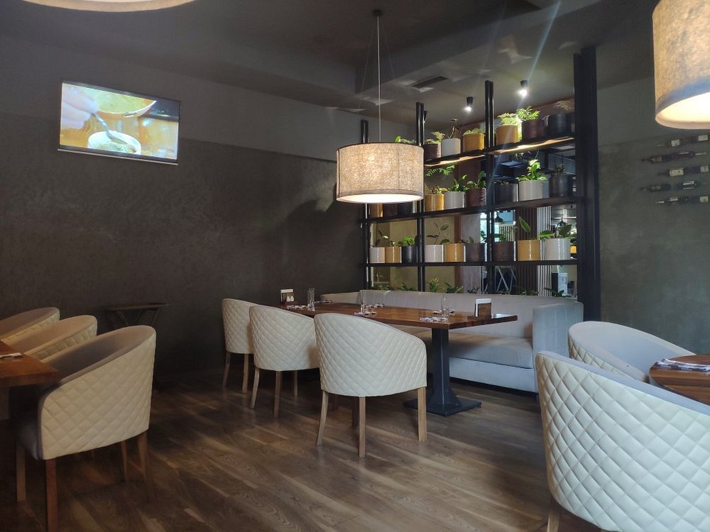 Pasternak Gastrobar Kovaleva va G'ulomova