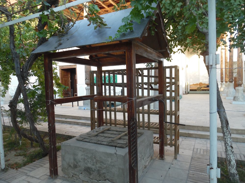 Xalifa Xudoydod Majmuasi
