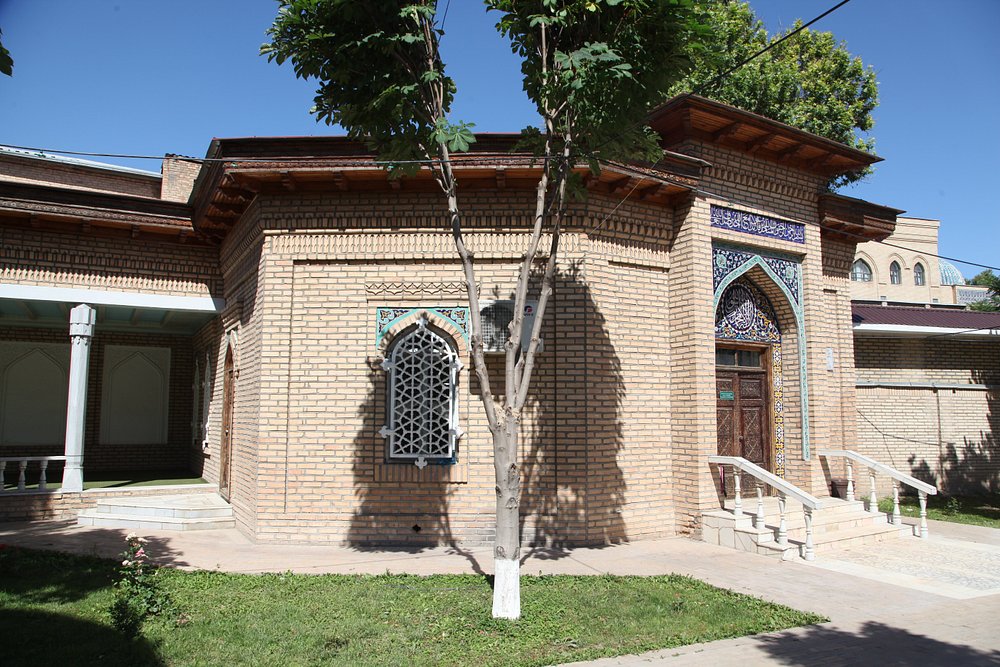 Sheikhantaur Memorial Complex