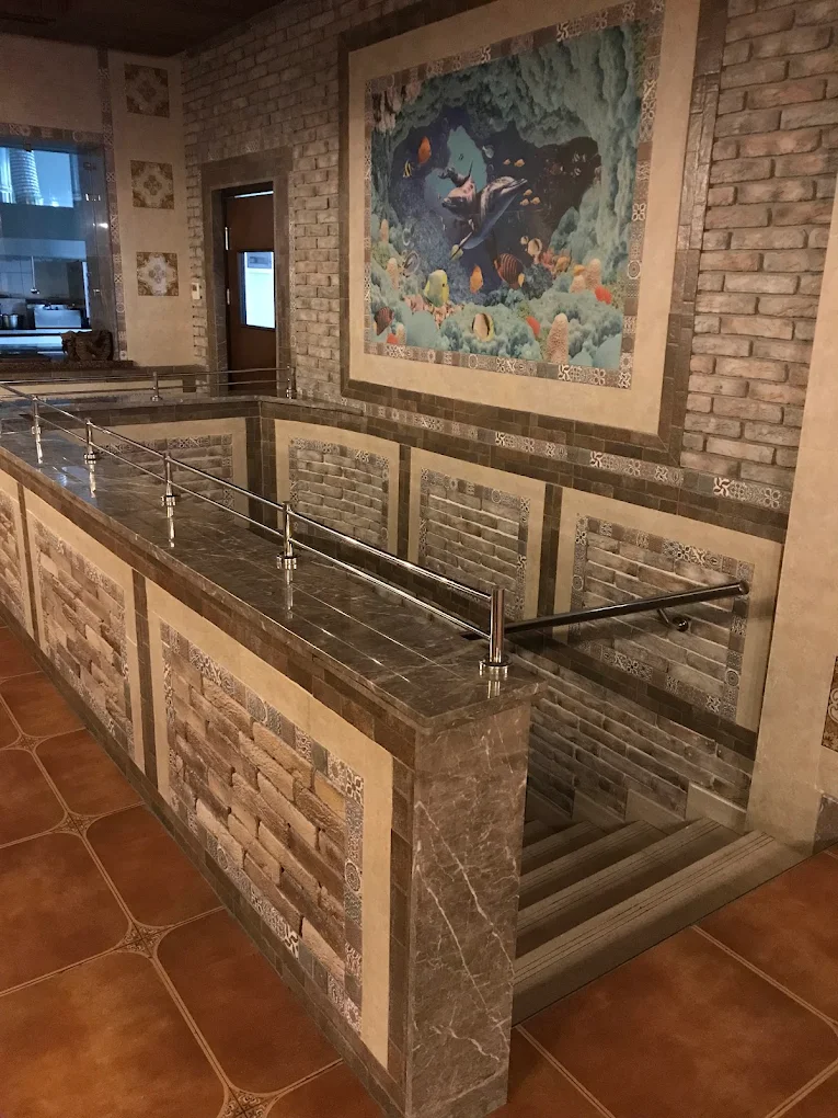 Vella Elegant Restaurant & Ba