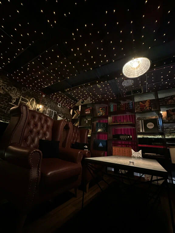 221b-阁楼