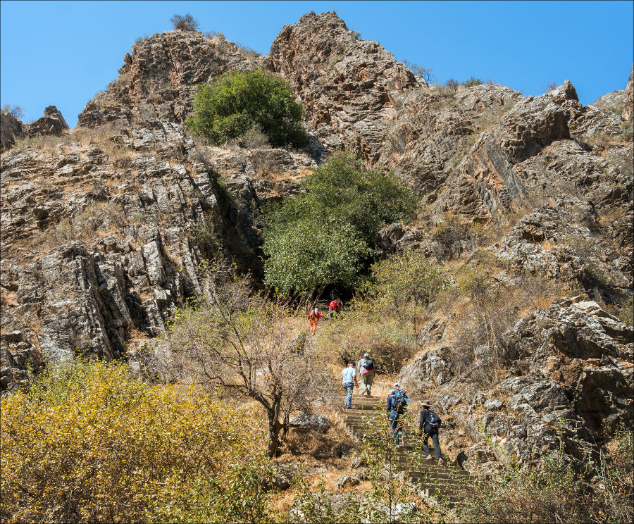Khujai Serob-ota Shrine and Peshagor Cave
