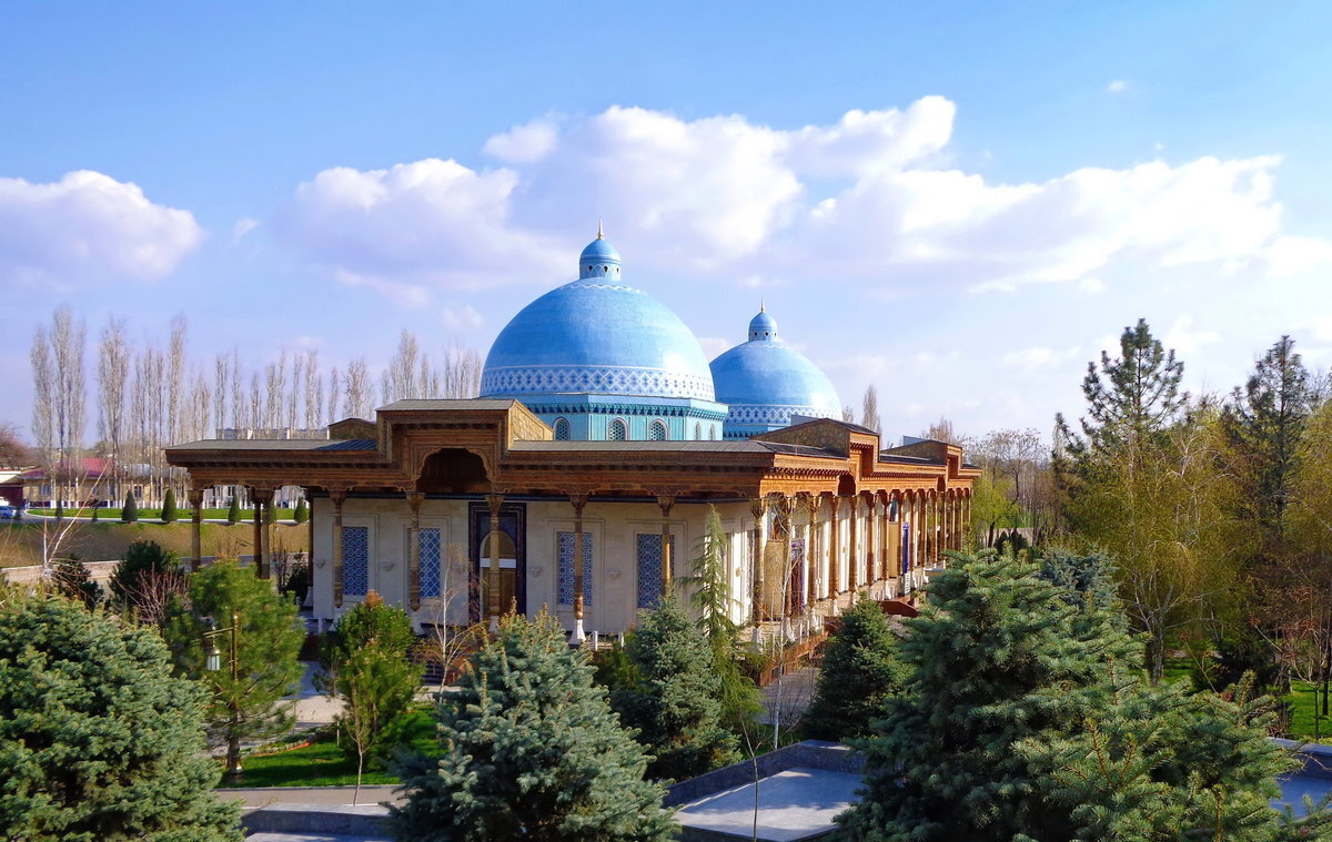 Shahidlar Khotirasi Memorial Complex for Victims of Repression