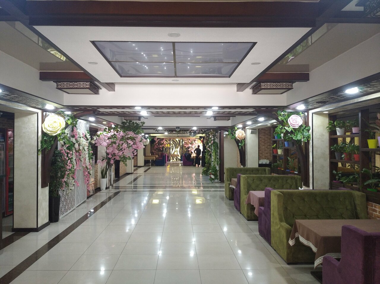 Raihon Cafe