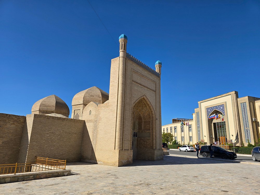 Magoki Attori Mosque