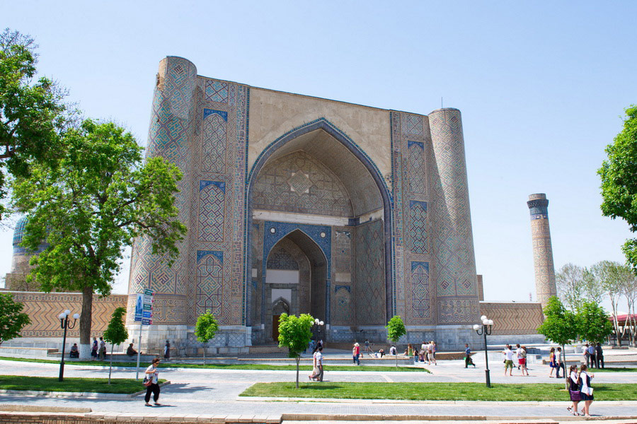 From Registan to Savitsky